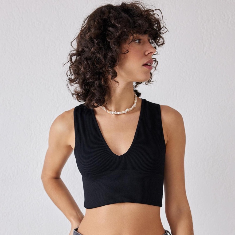 Urban Outfitters Ribber V Neck Crop